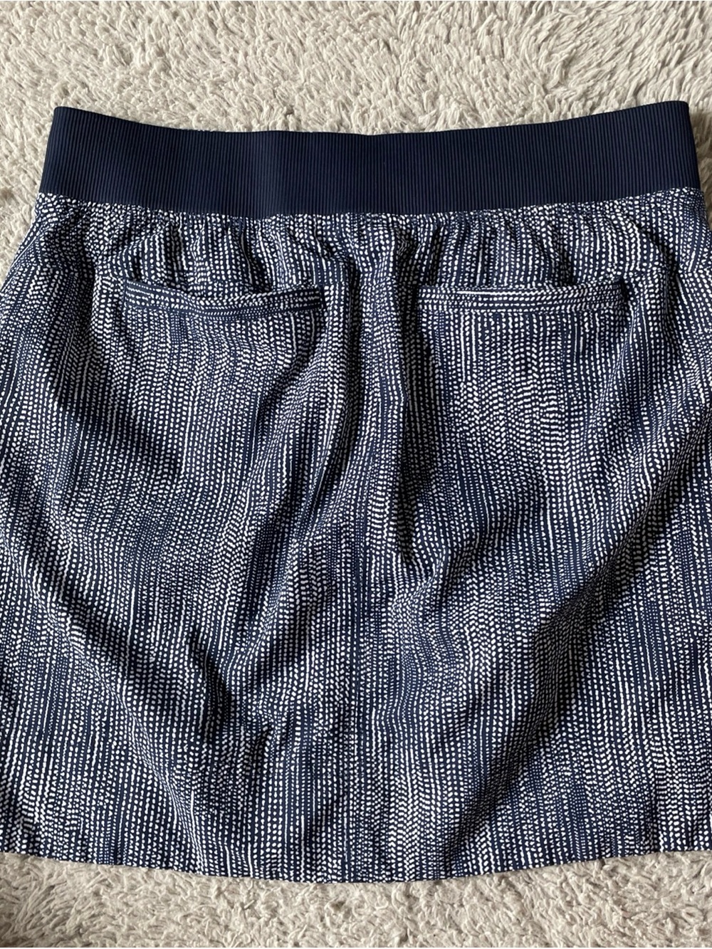 ATHLETA sz 4 Blue White Batik Midtown Skort Skirt Short Athletic Tennis Golf - Picture 9 of 12